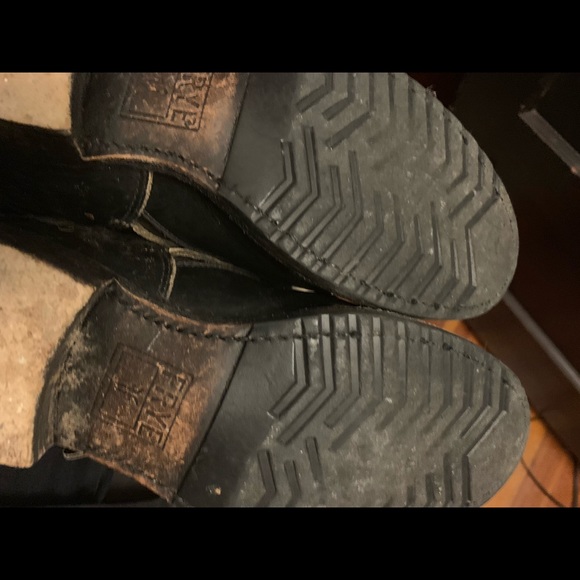 Used Frye Veronica Short Boots distressed - Picture 8 of 8